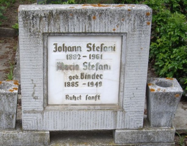 Stefani Johann 1882-1961 Binder Maria 1885-1949 Grabstein